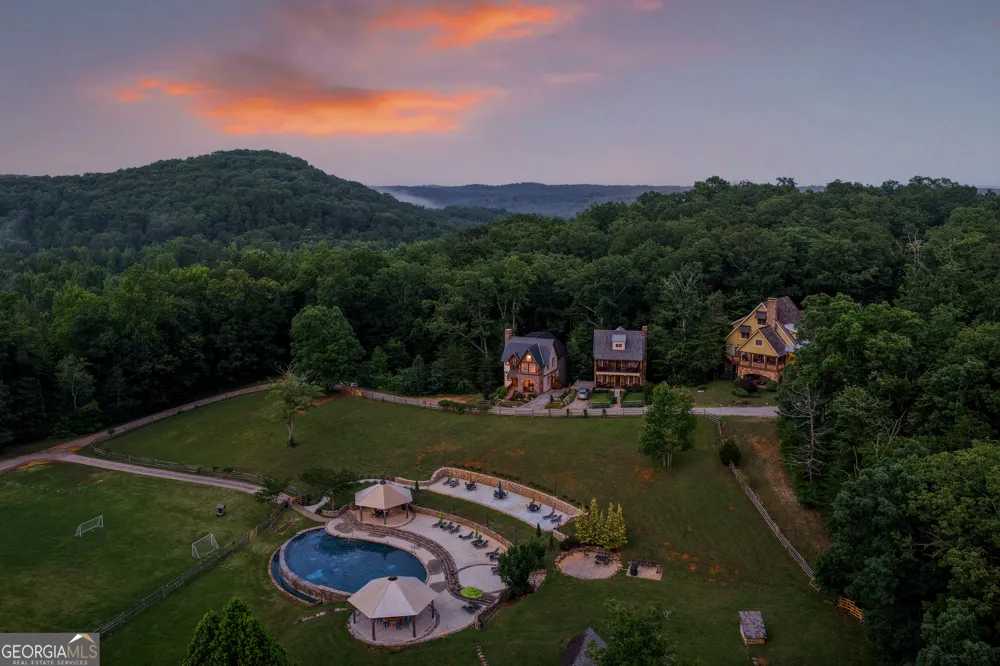 32 Lantern Cove RD Chickamauga, GA 30707