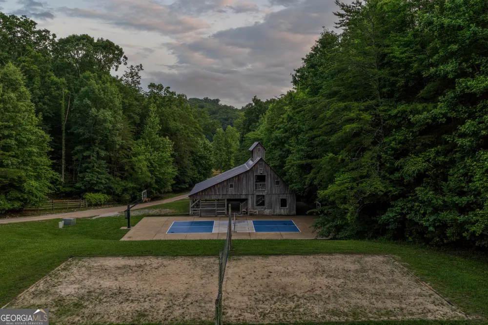 32 Lantern Cove RD Chickamauga, GA 30707