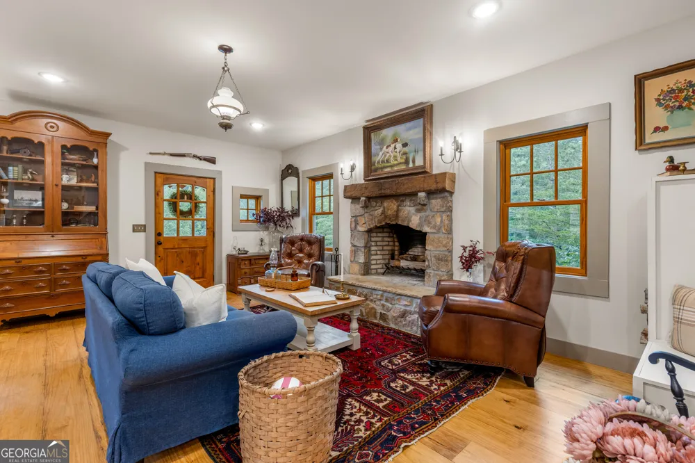 32 Lantern Cove RD Chickamauga, GA 30707