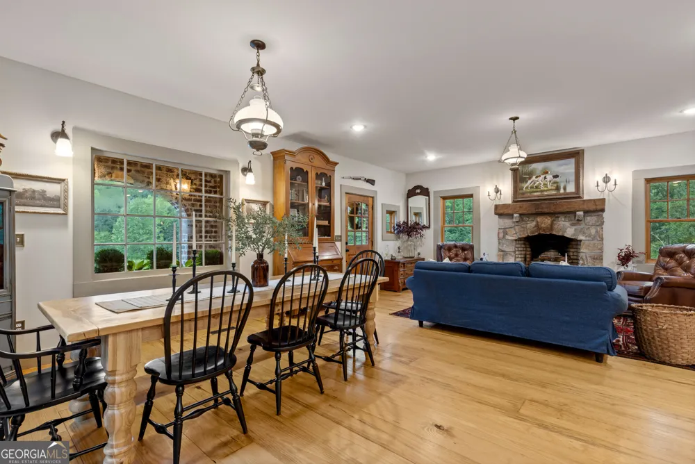 32 Lantern Cove RD Chickamauga, GA 30707