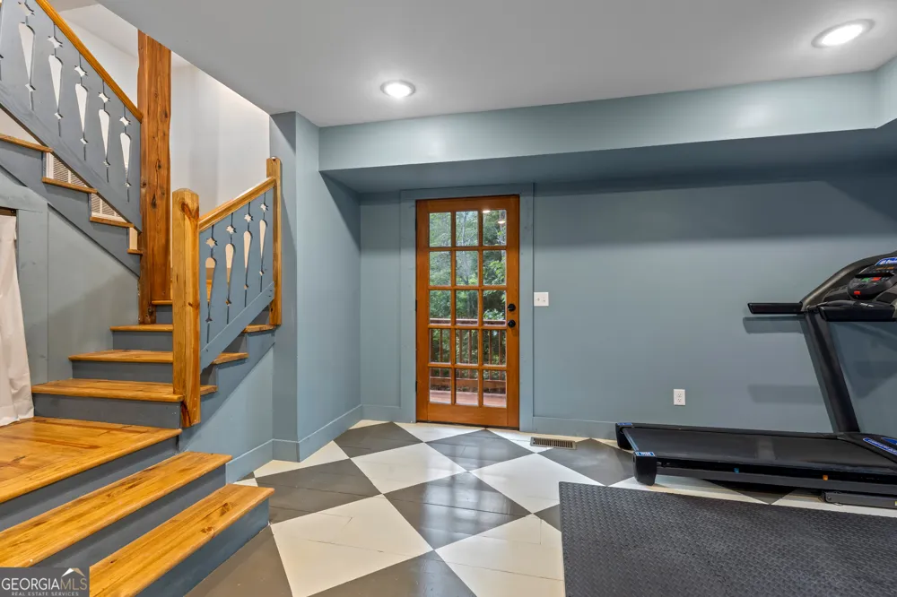 32 Lantern Cove RD Chickamauga, GA 30707