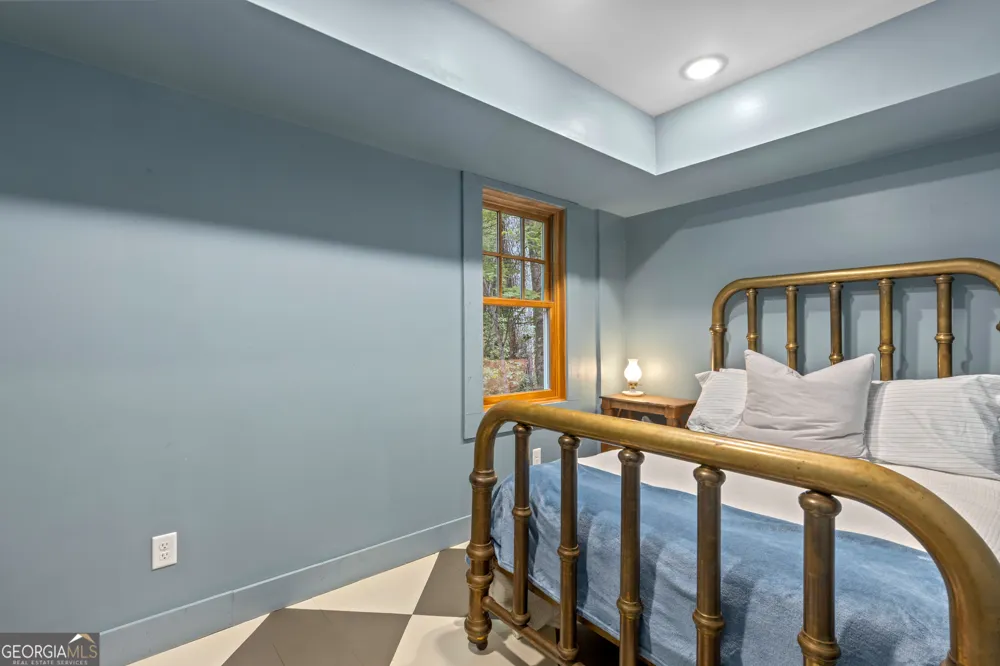 32 Lantern Cove RD Chickamauga, GA 30707