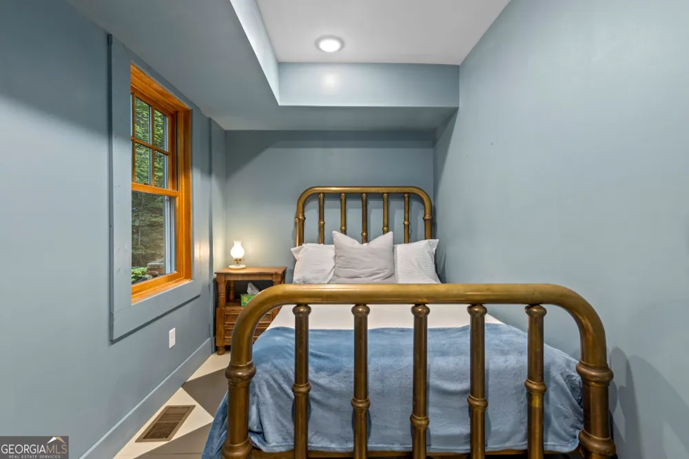 32 Lantern Cove RD Chickamauga, GA 30707