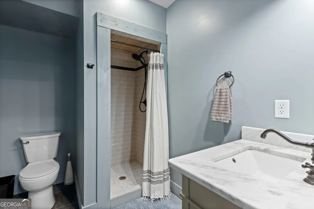 32 Lantern Cove RD Chickamauga, GA 30707
