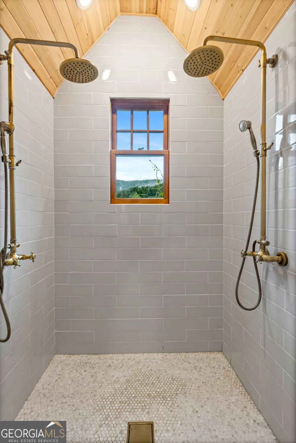 32 Lantern Cove RD Chickamauga, GA 30707