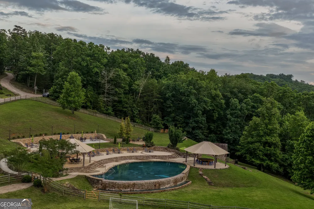 32 Lantern Cove RD Chickamauga, GA 30707