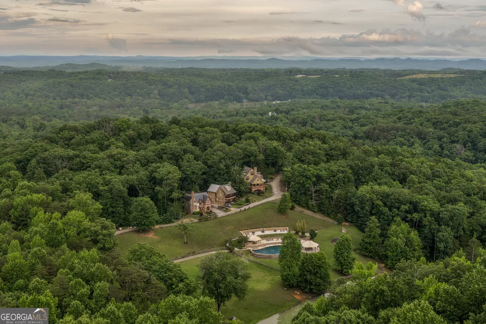 32 Lantern Cove RD Chickamauga, GA 30707
