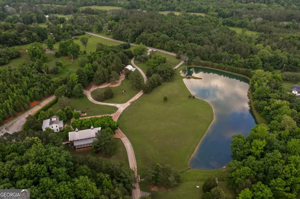 32 Lantern Cove RD Chickamauga, GA 30707