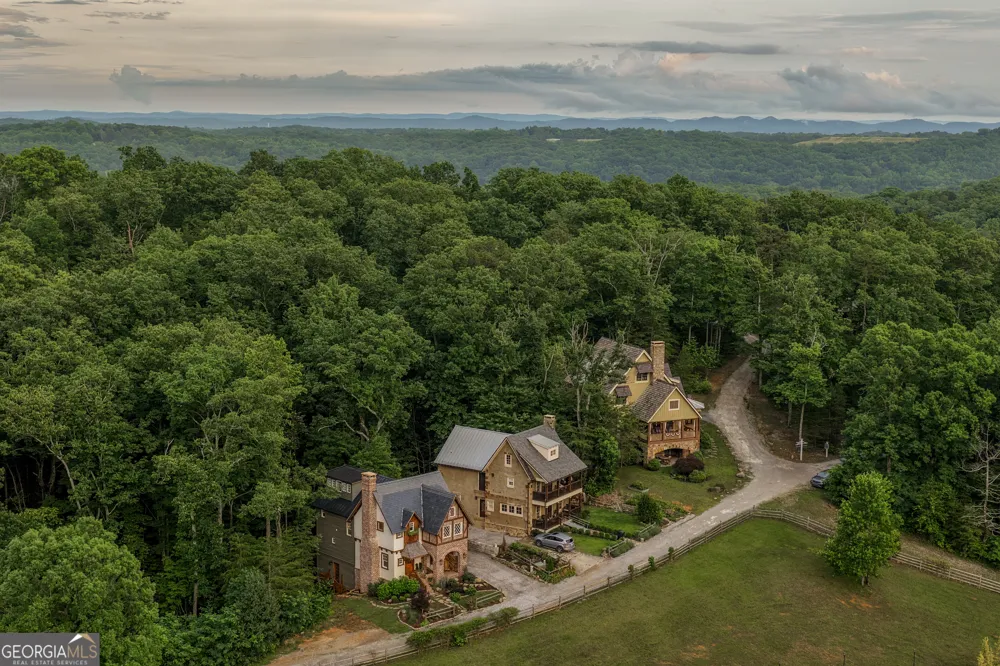 32 Lantern Cove RD Chickamauga, GA 30707