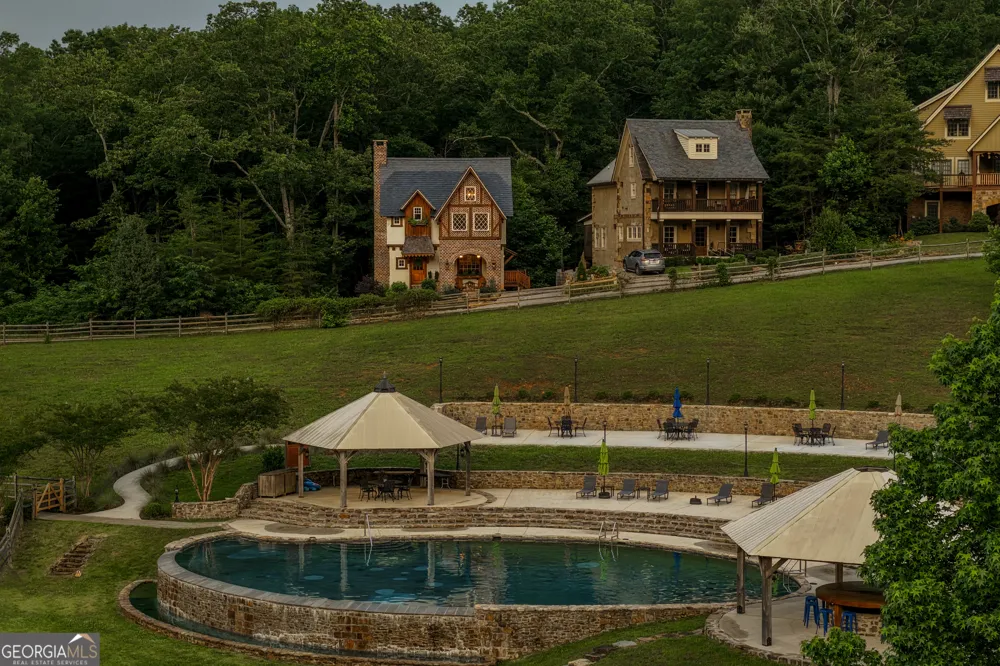 32 Lantern Cove RD Chickamauga, GA 30707