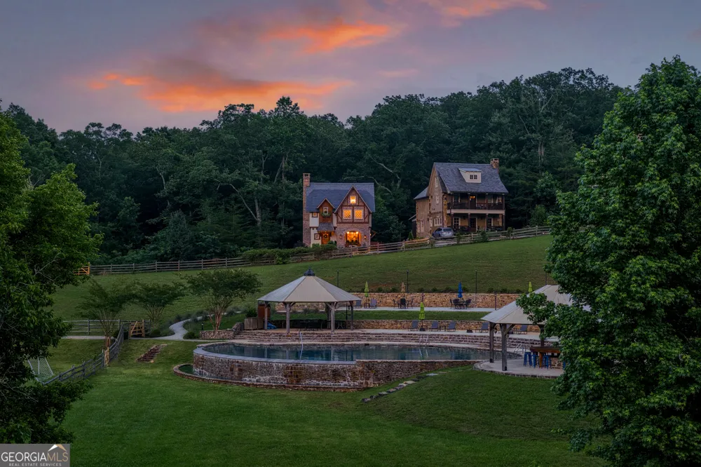 32 Lantern Cove RD Chickamauga, GA 30707