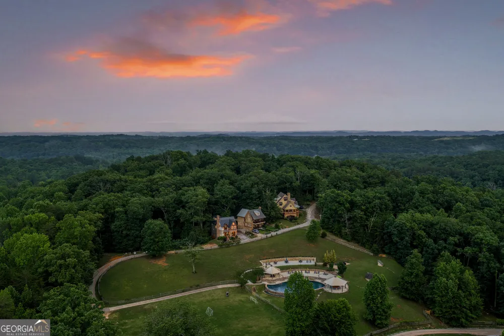 32 Lantern Cove RD Chickamauga, GA 30707