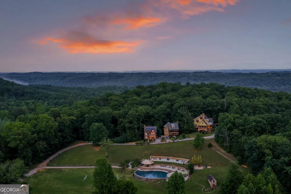 32 Lantern Cove RD Chickamauga, GA 30707