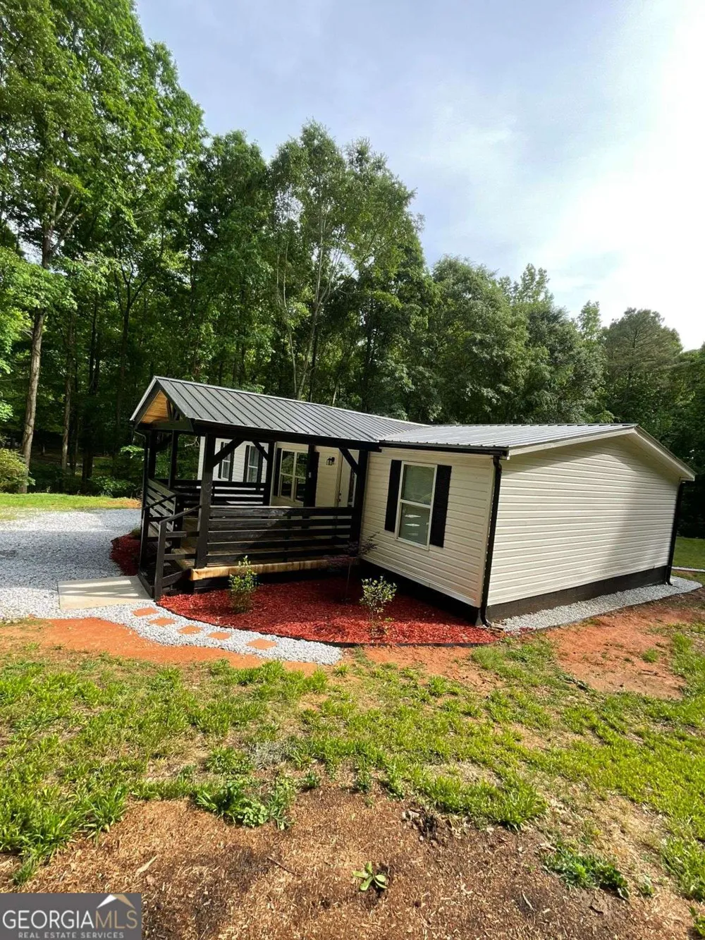 906 Jefferson River RD Jefferson, GA 30549