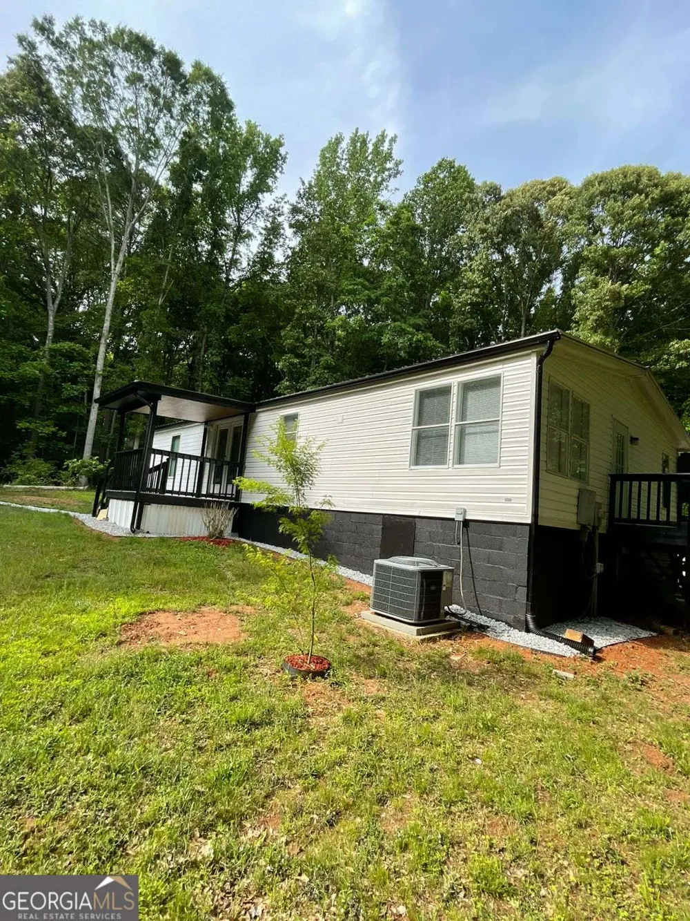 906 Jefferson River RD Jefferson, GA 30549
