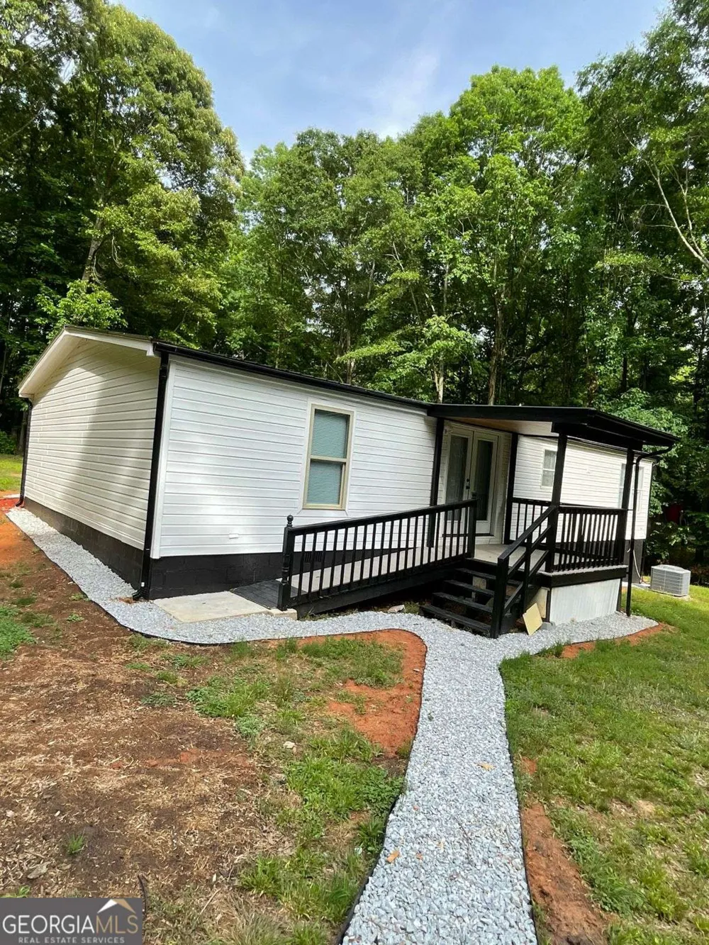 906 Jefferson River RD Jefferson, GA 30549
