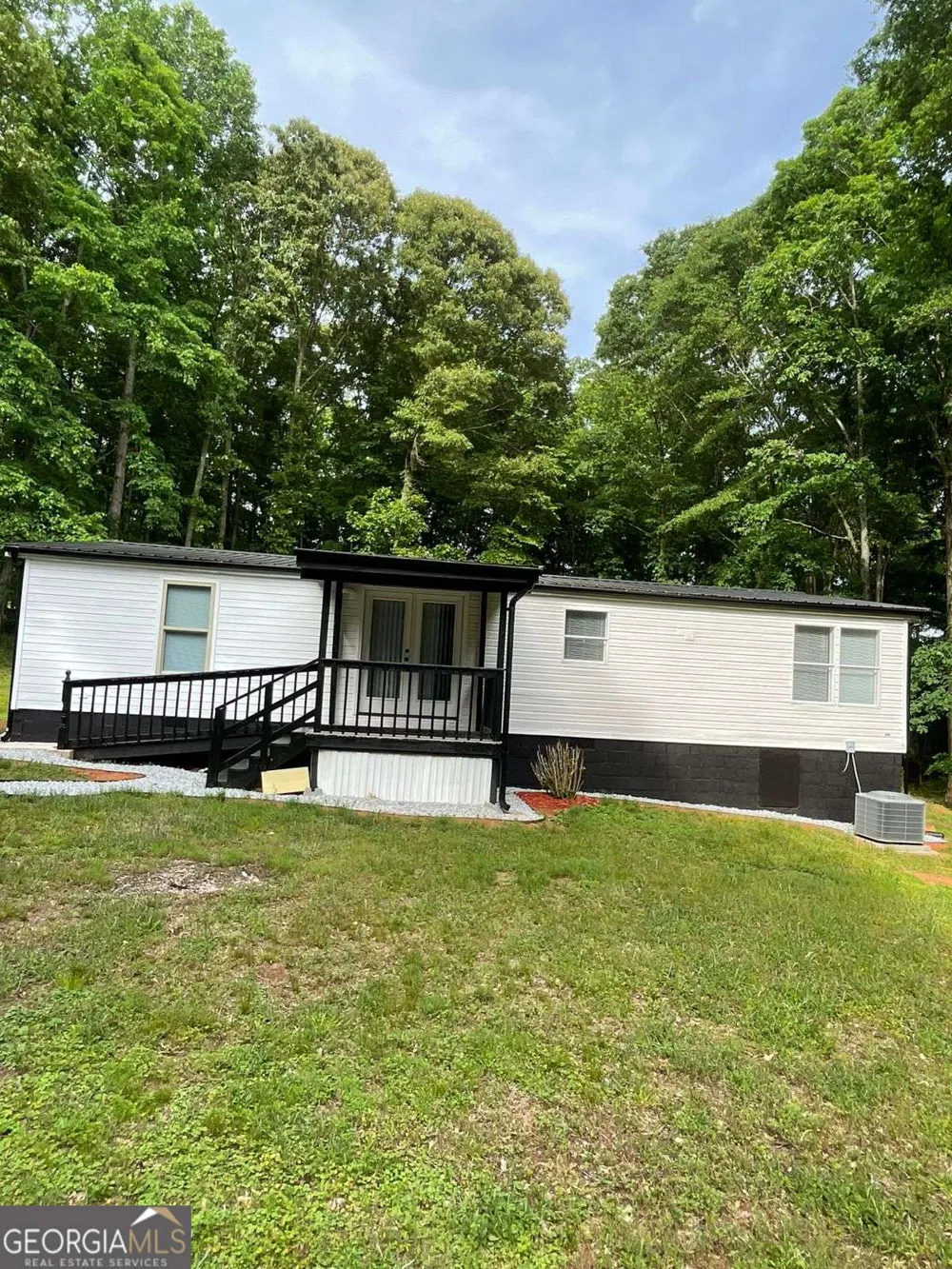 906 Jefferson River RD Jefferson, GA 30549