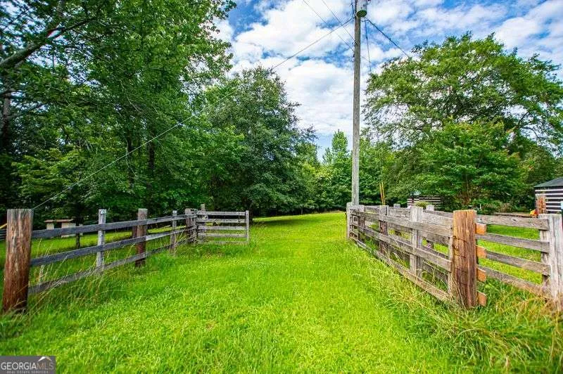 8011 Hannah RD Winston, GA 30187