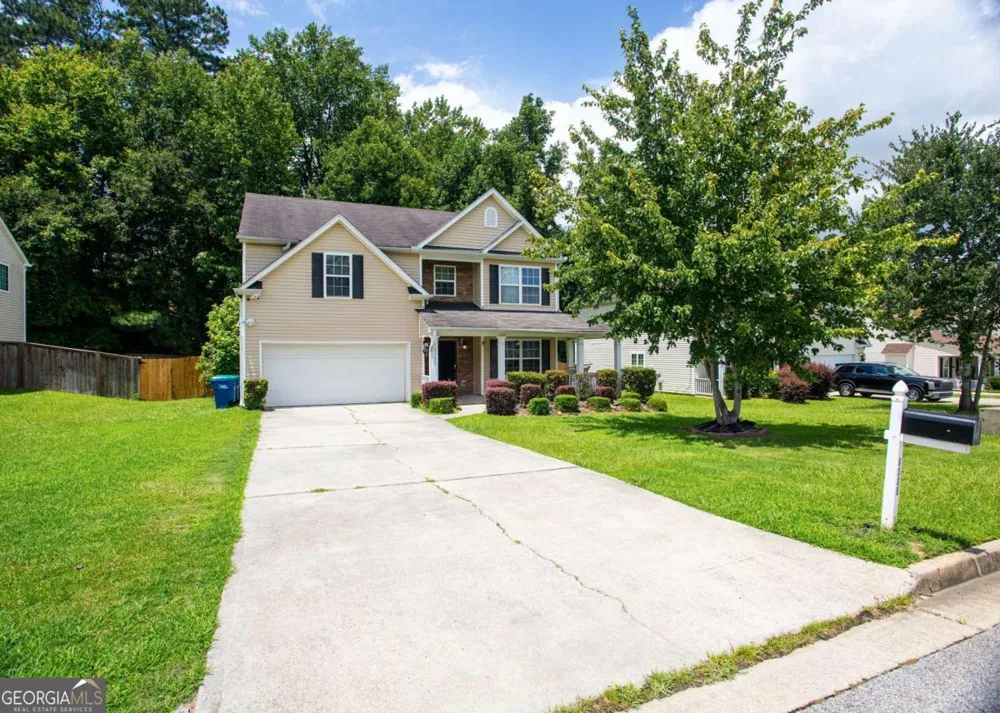 8339 Milam LOOP Fairburn, GA 30213