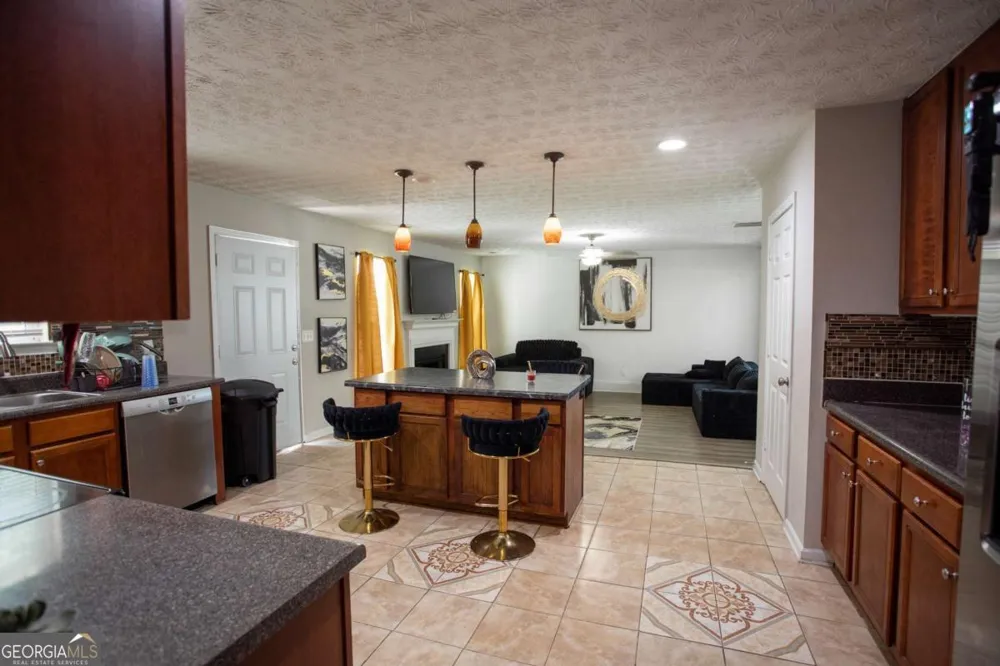 8339 Milam LOOP Fairburn, GA 30213