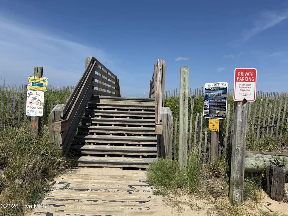 309 W Durham Street Kill Devil Hills, NC 27948