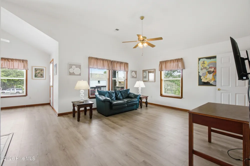 309 W Durham Street Kill Devil Hills, NC 27948