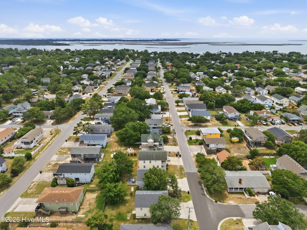 309 W Durham Street Kill Devil Hills, NC 27948