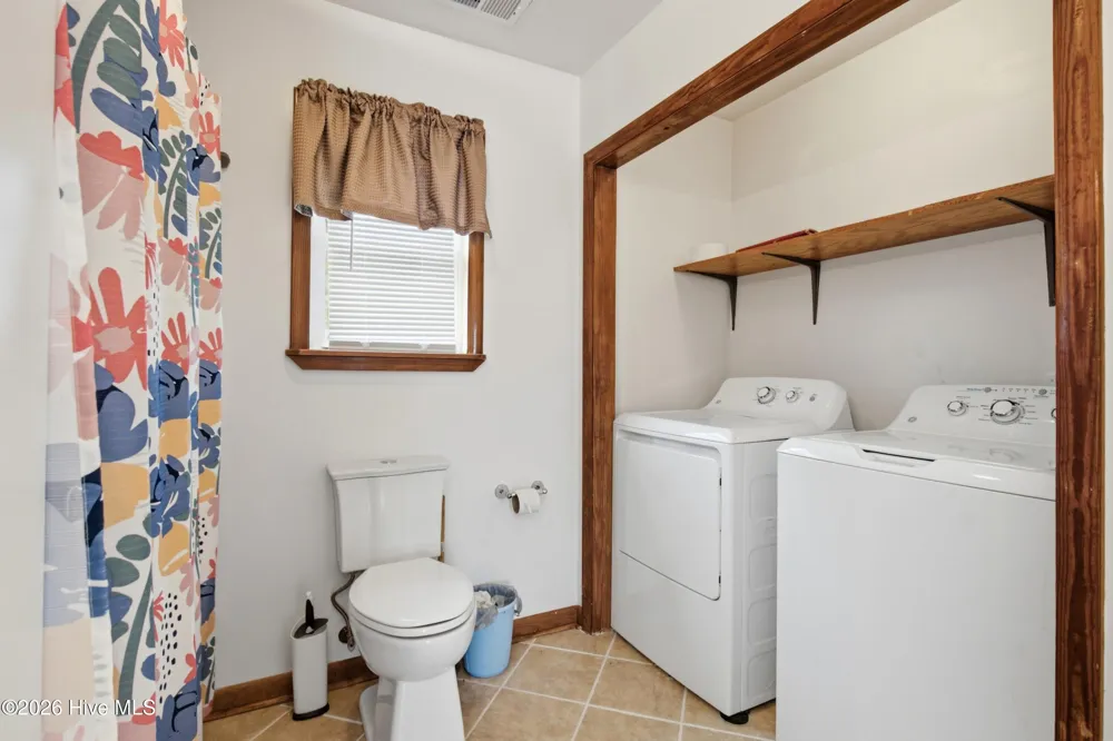 309 W Durham Street Kill Devil Hills, NC 27948