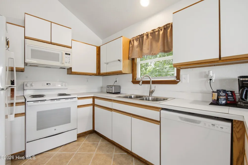 309 W Durham Street Kill Devil Hills, NC 27948
