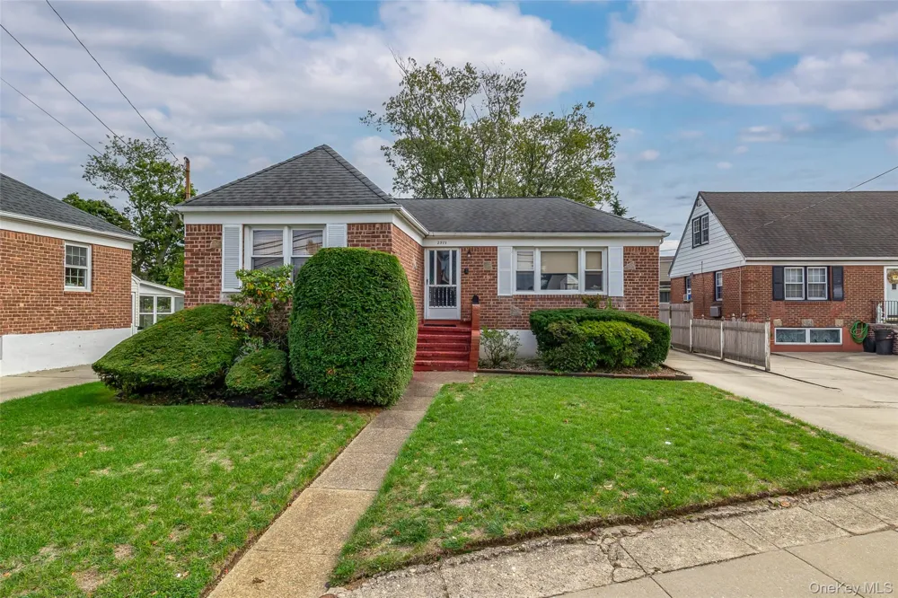 2975 oceanside Road Oceanside, NY 11572