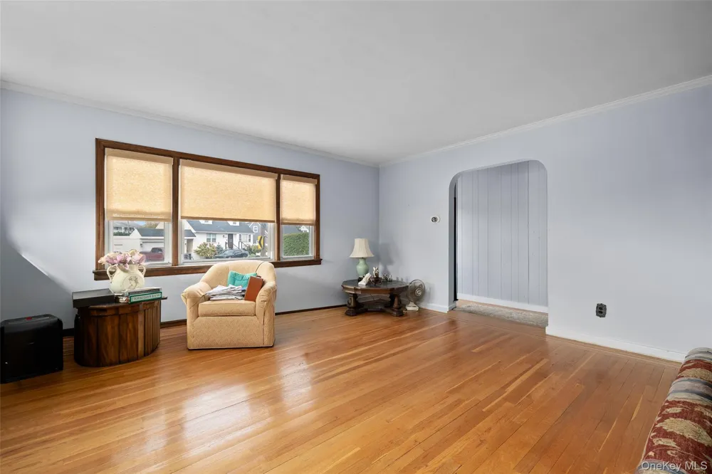 2975 oceanside Road Oceanside, NY 11572