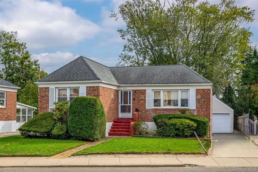2975 oceanside Road Oceanside, NY 11572