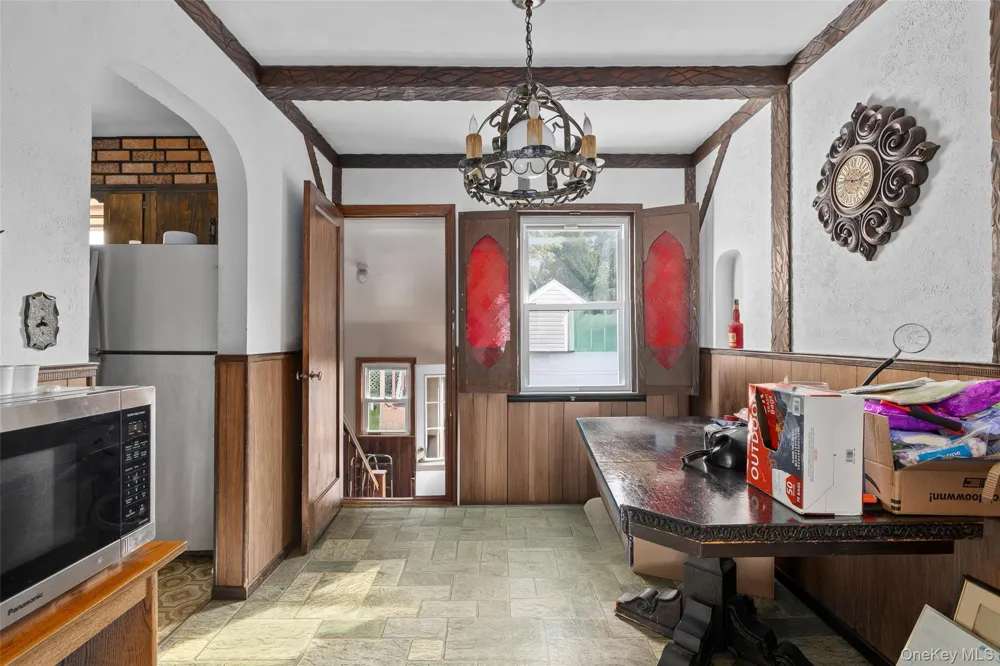 2975 oceanside Road Oceanside, NY 11572