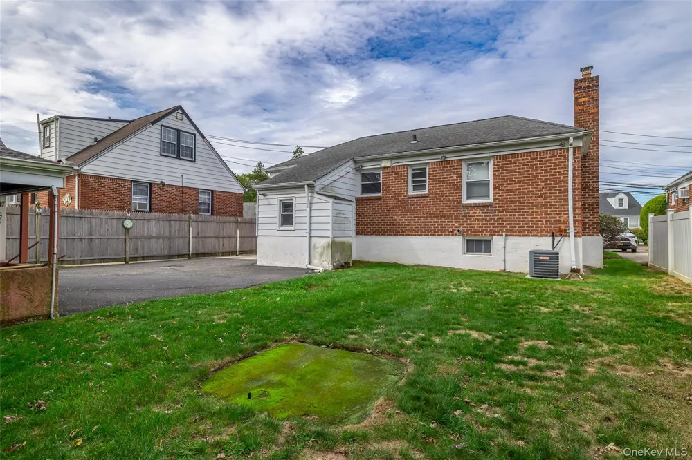 2975 oceanside Road Oceanside, NY 11572
