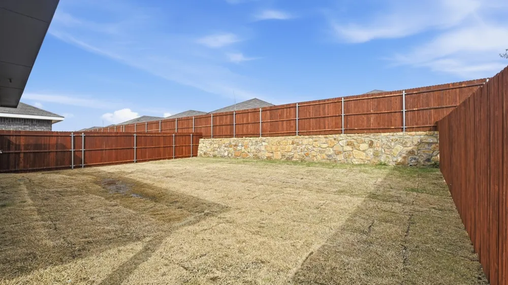5609 CORDUROY ROAD Denton, TX 76249