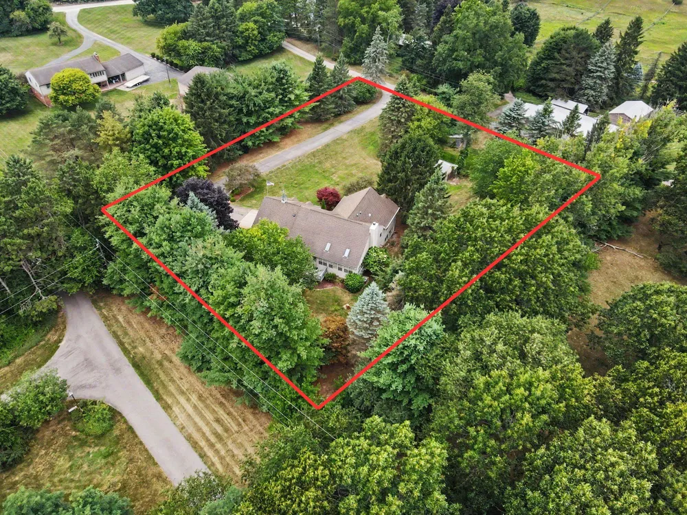 1457 Indian Trail Milford, MI 48380