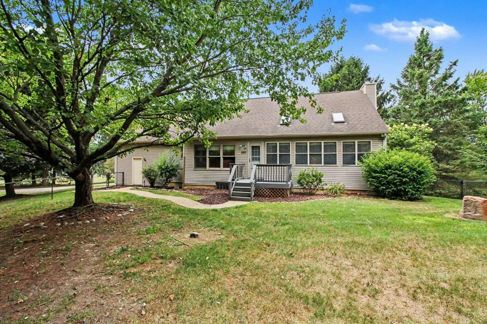 1457 Indian Trail Milford, MI 48380