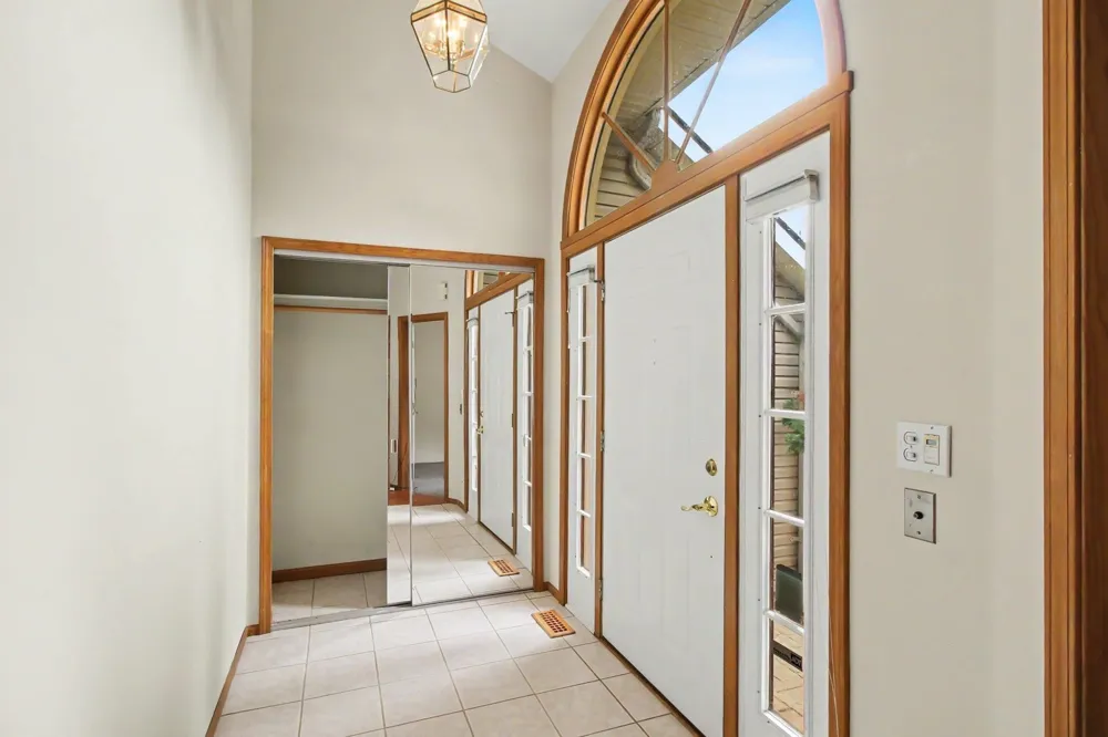 1457 Indian Trail Milford, MI 48380