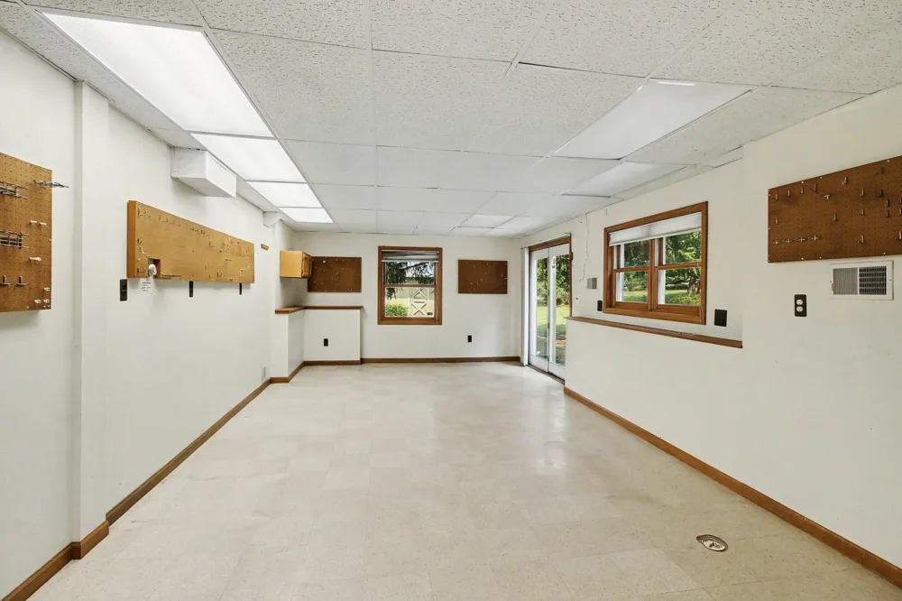 1457 Indian Trail Milford, MI 48380