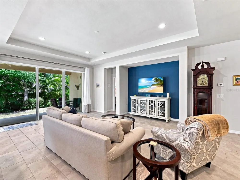 5133 ADMIRAL POINTE DRIVE Apollo Beach, FL 33572