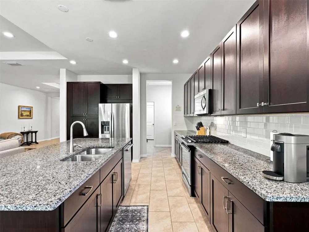 5133 ADMIRAL POINTE DRIVE Apollo Beach, FL 33572
