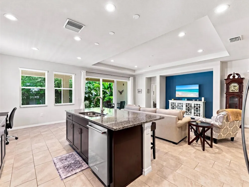 5133 ADMIRAL POINTE DRIVE Apollo Beach, FL 33572