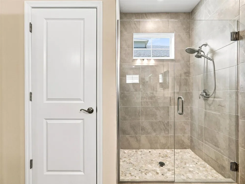 5133 ADMIRAL POINTE DRIVE Apollo Beach, FL 33572