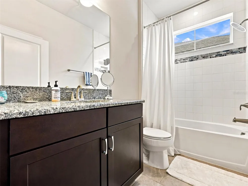 5133 ADMIRAL POINTE DRIVE Apollo Beach, FL 33572