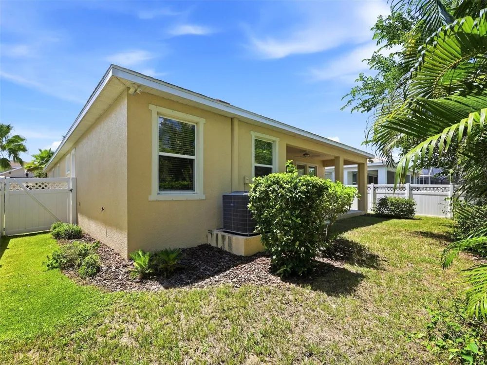 5133 ADMIRAL POINTE DRIVE Apollo Beach, FL 33572