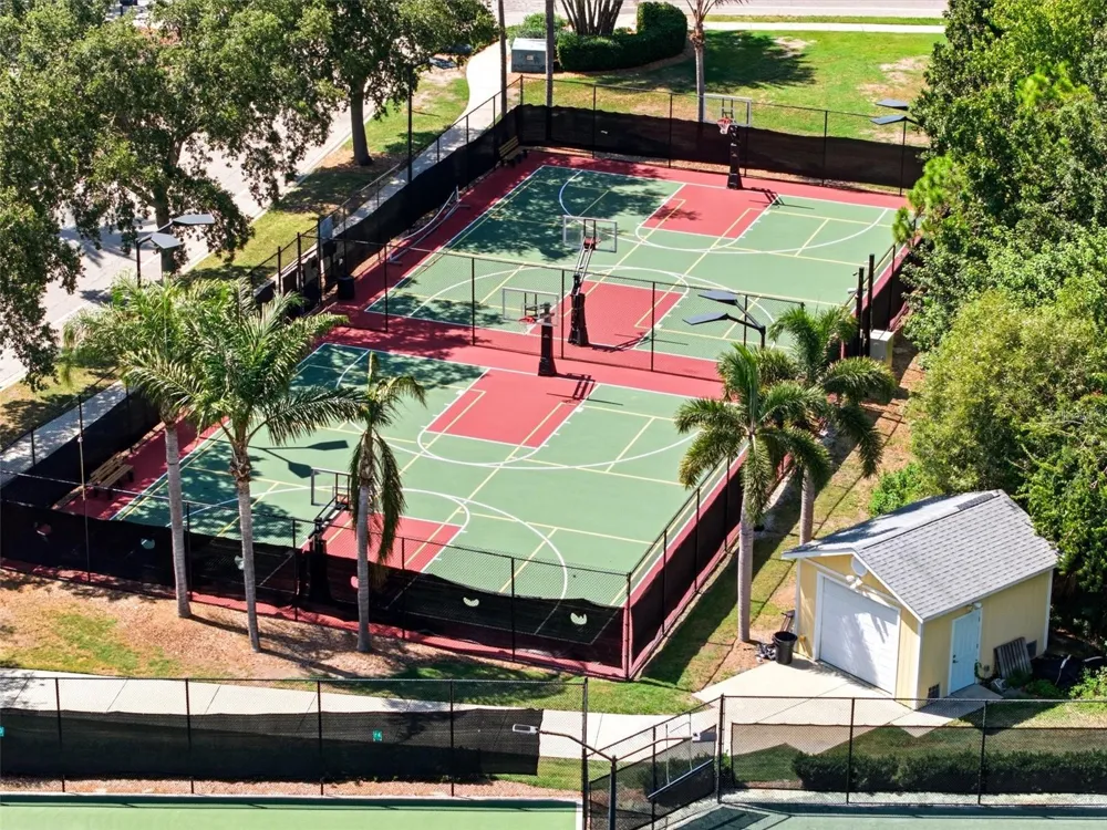5133 ADMIRAL POINTE DRIVE Apollo Beach, FL 33572