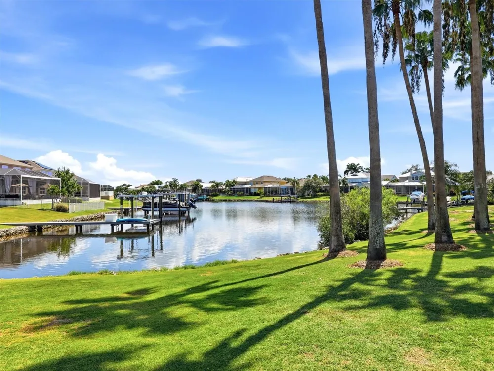 5133 ADMIRAL POINTE DRIVE Apollo Beach, FL 33572