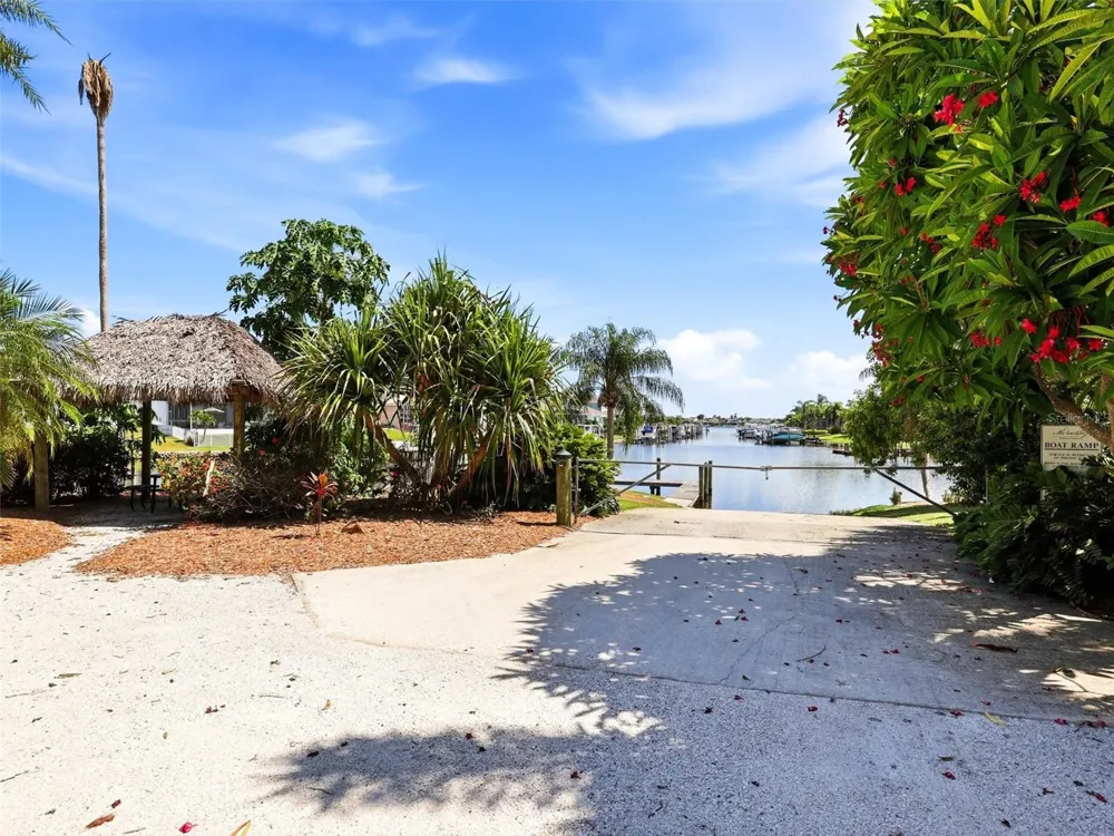5133 ADMIRAL POINTE DRIVE Apollo Beach, FL 33572