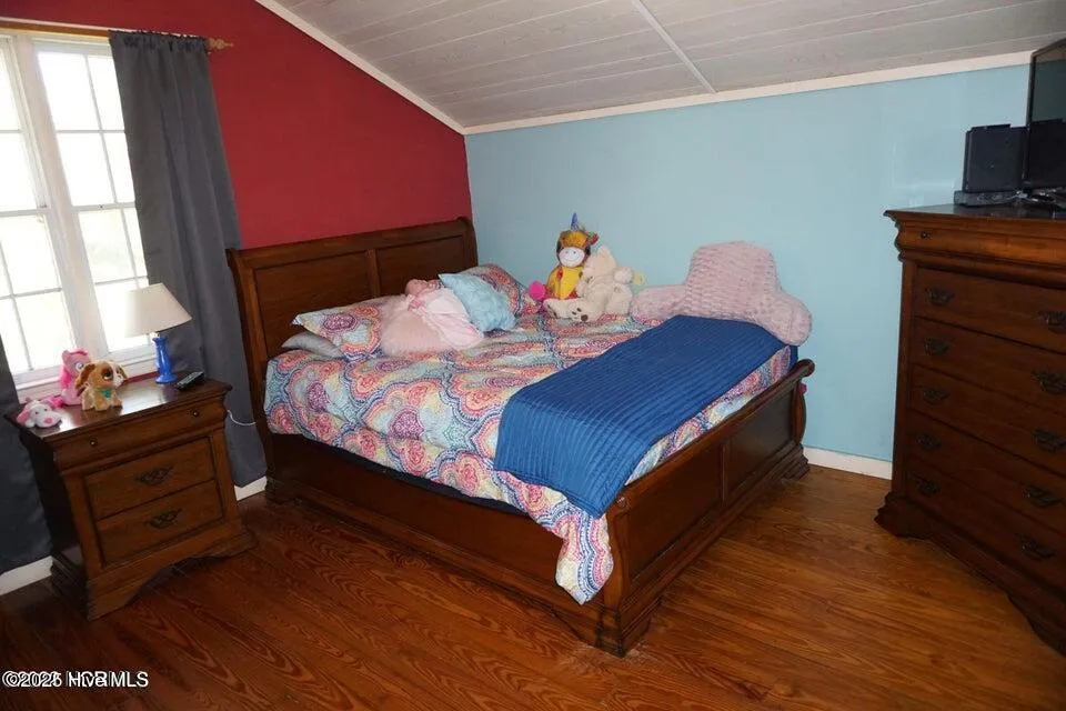 166 Lake Road Beaufort, NC 28516
