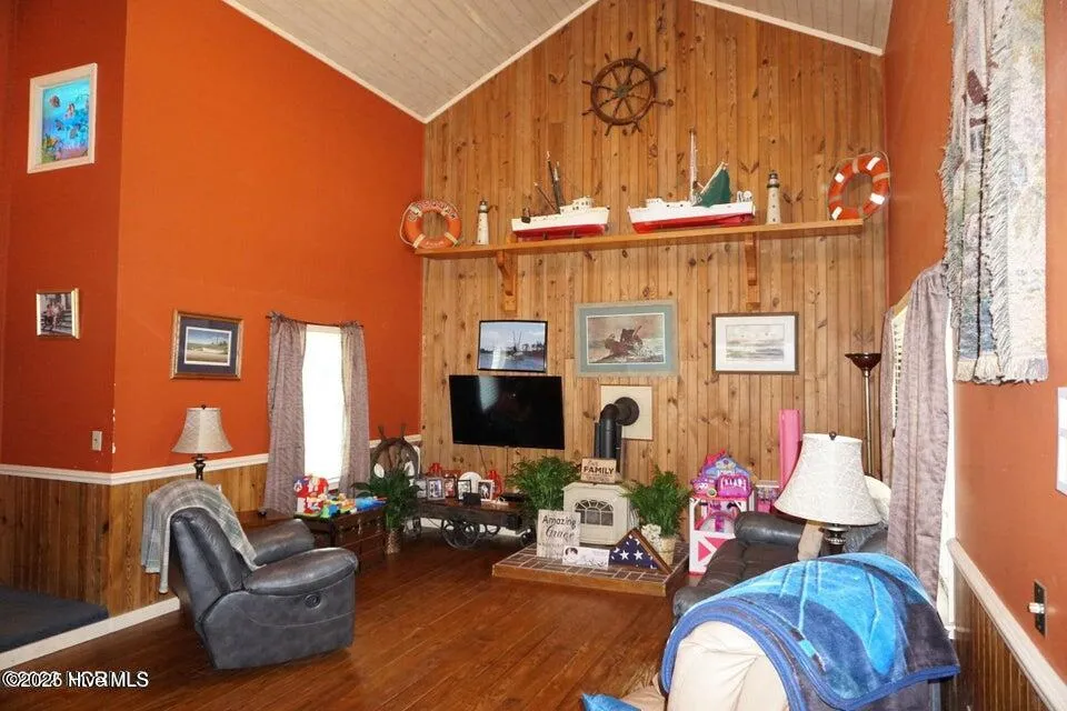 166 Lake Road Beaufort, NC 28516